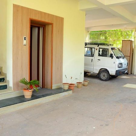 Hari Iyer Residency Hotel Thiruchendur Bagian luar foto